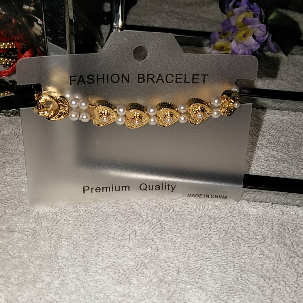 Pearl & Hearts Bracelet ❤️